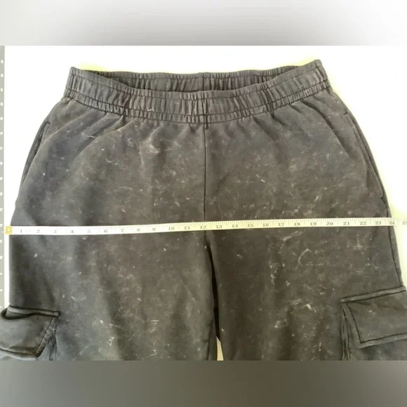 Wild Fable Black Cargo sweatpants - Picture 5 of 7